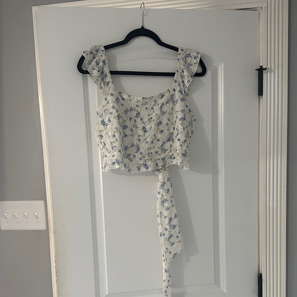 Floral Sleeveless Crop Top